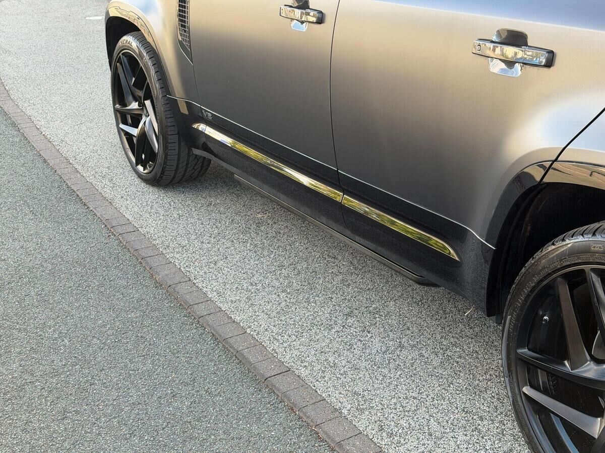 Land Rover Defender 110 Defender 110 Gallery Image