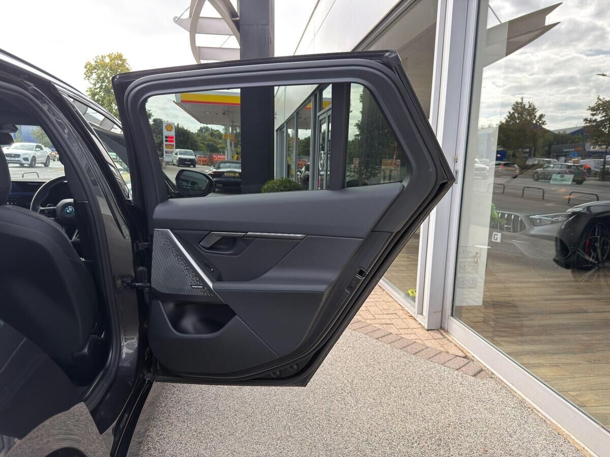 BMW i5 i5 Gallery Image