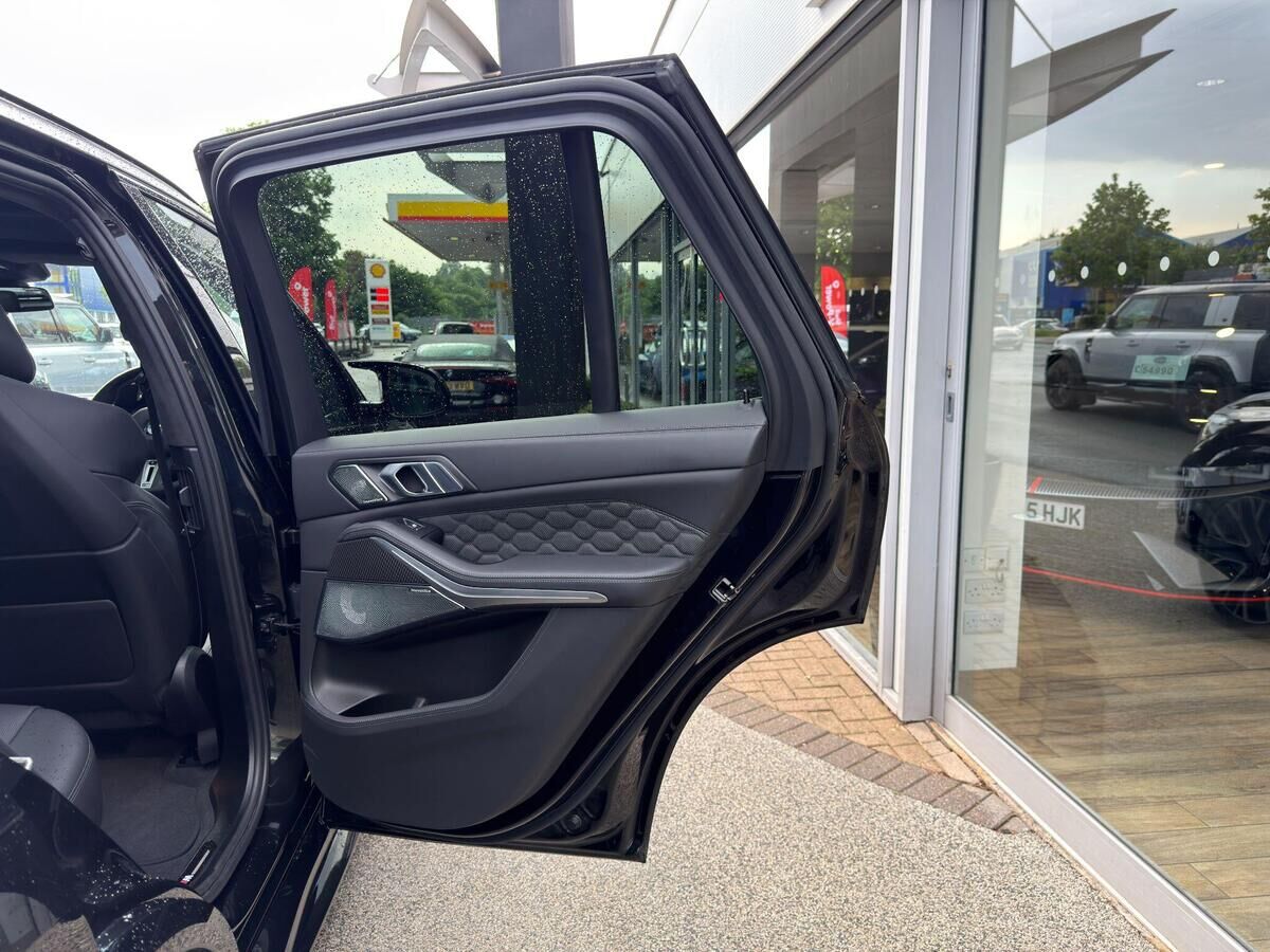 BMW X5 M X5 M Gallery Image