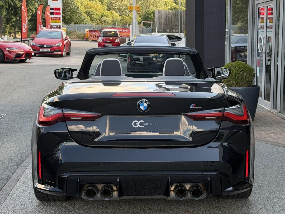 BMW M4 M4 Gallery Image