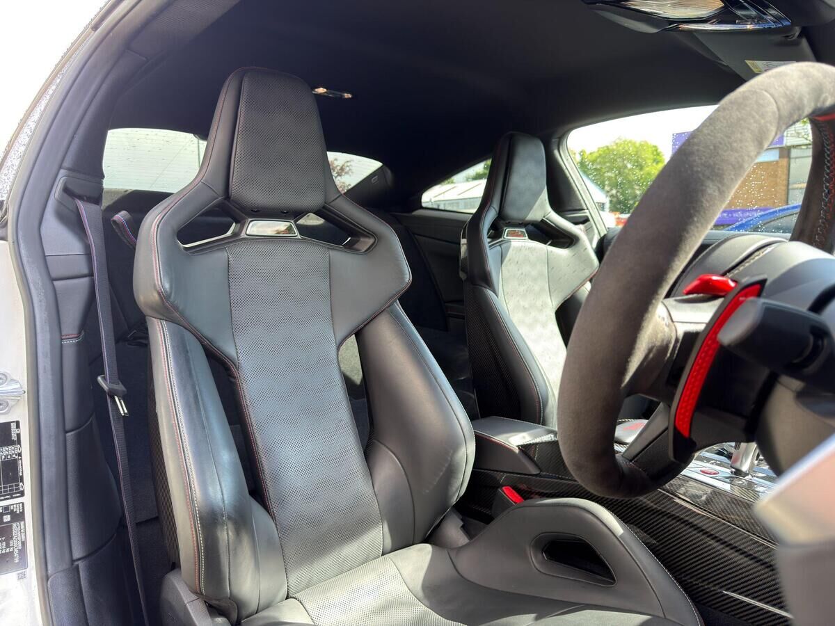 BMW M4 M4 Gallery Image