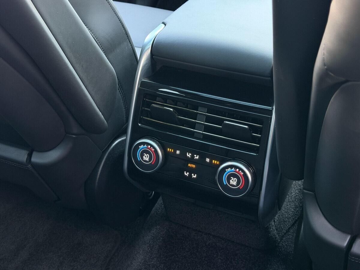 Land Rover Range Rover Range Rover Gallery Image