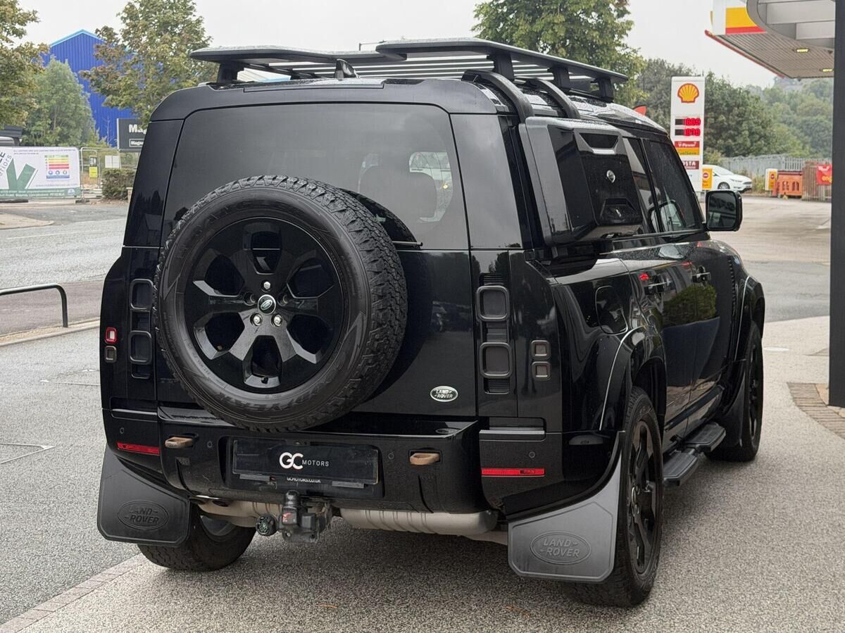 Land Rover Defender 110 Defender 110 Gallery Image