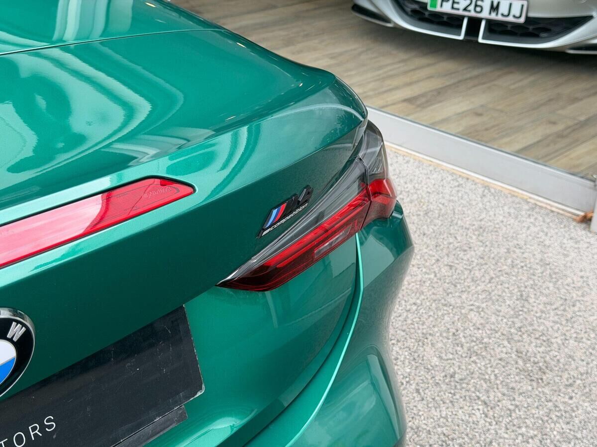 BMW M4 M4 Gallery Image