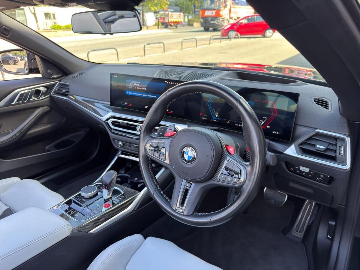 BMW M4 M4 Gallery Image