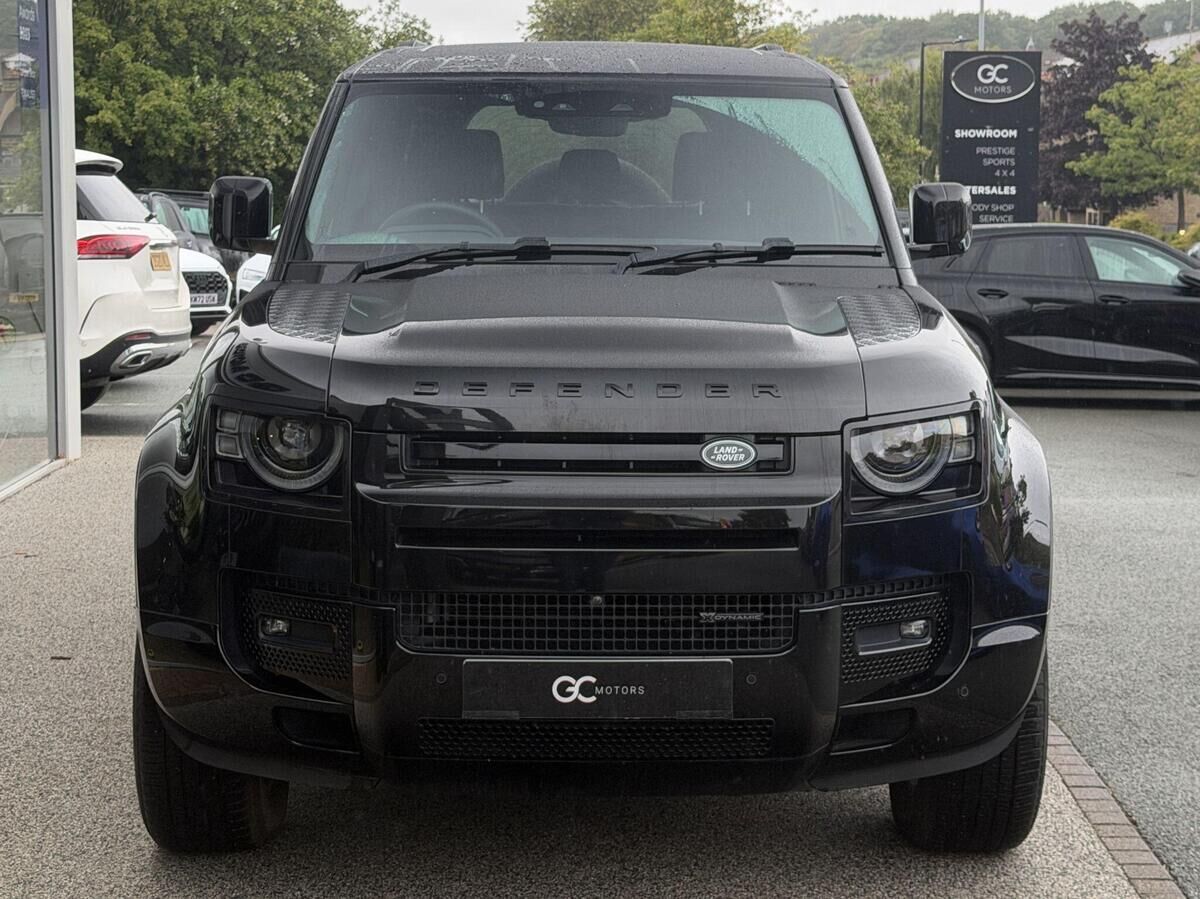 Land Rover Defender 110 Defender 110 Gallery Image