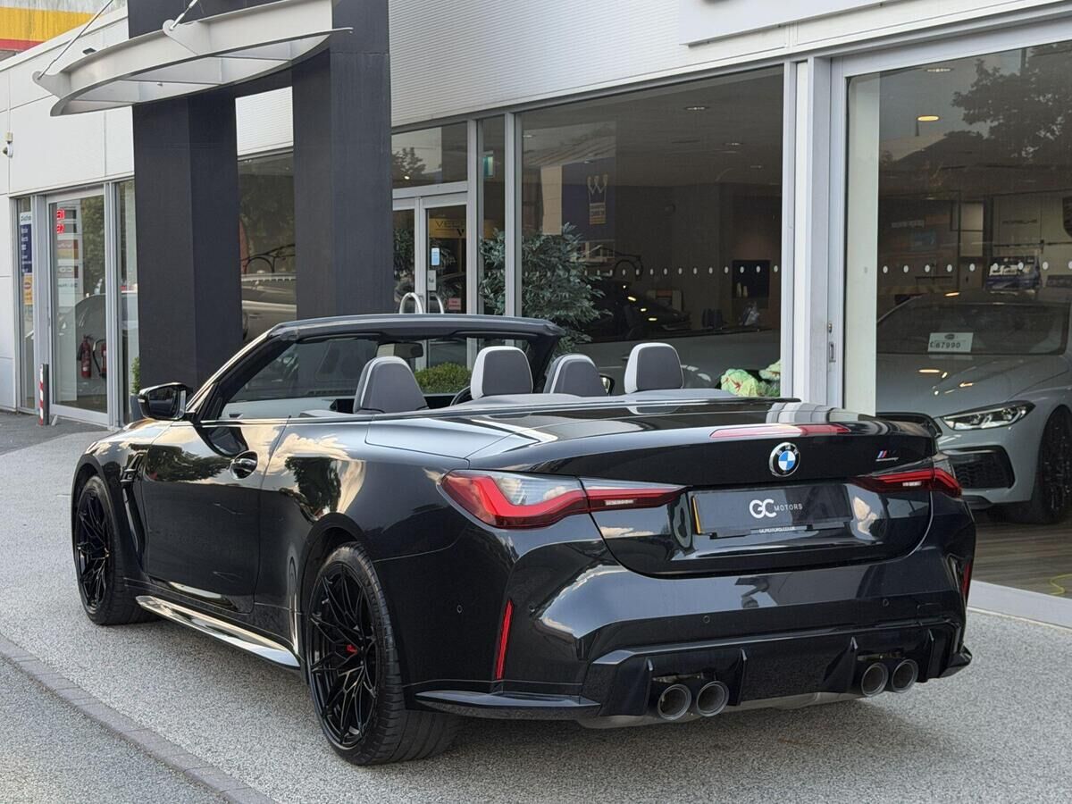 BMW M4 M4 Gallery Image