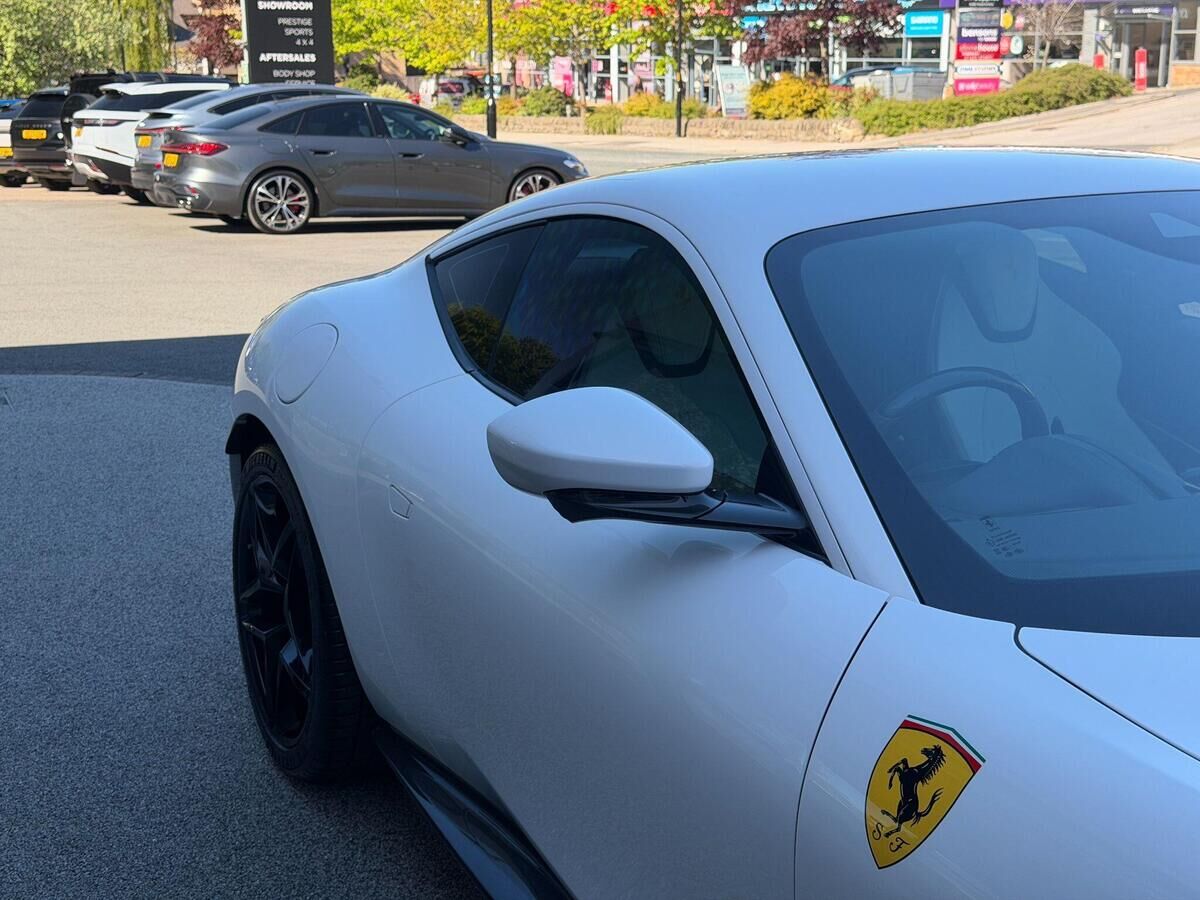 Ferrari Roma Roma Gallery Image