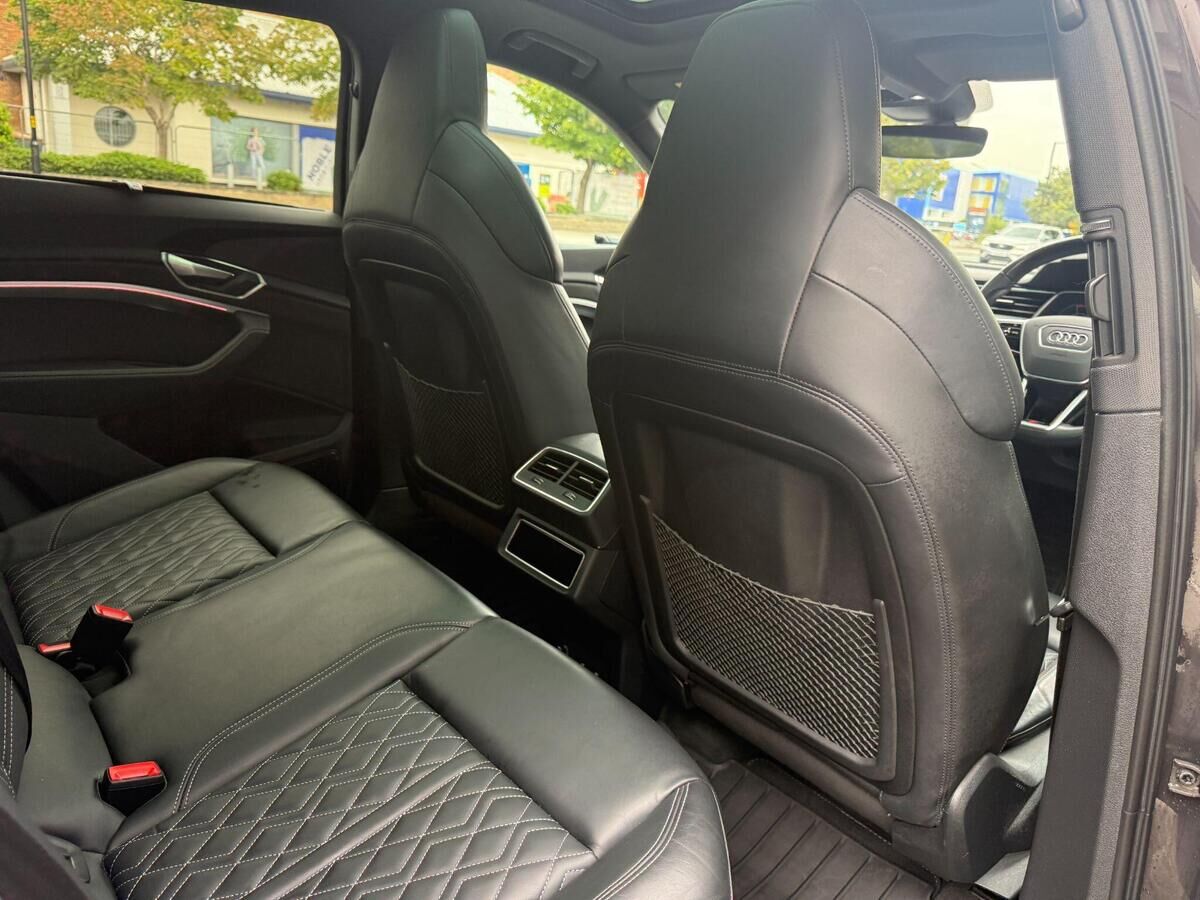 Audi Q8 e-tron Q8 e-tron Gallery Image