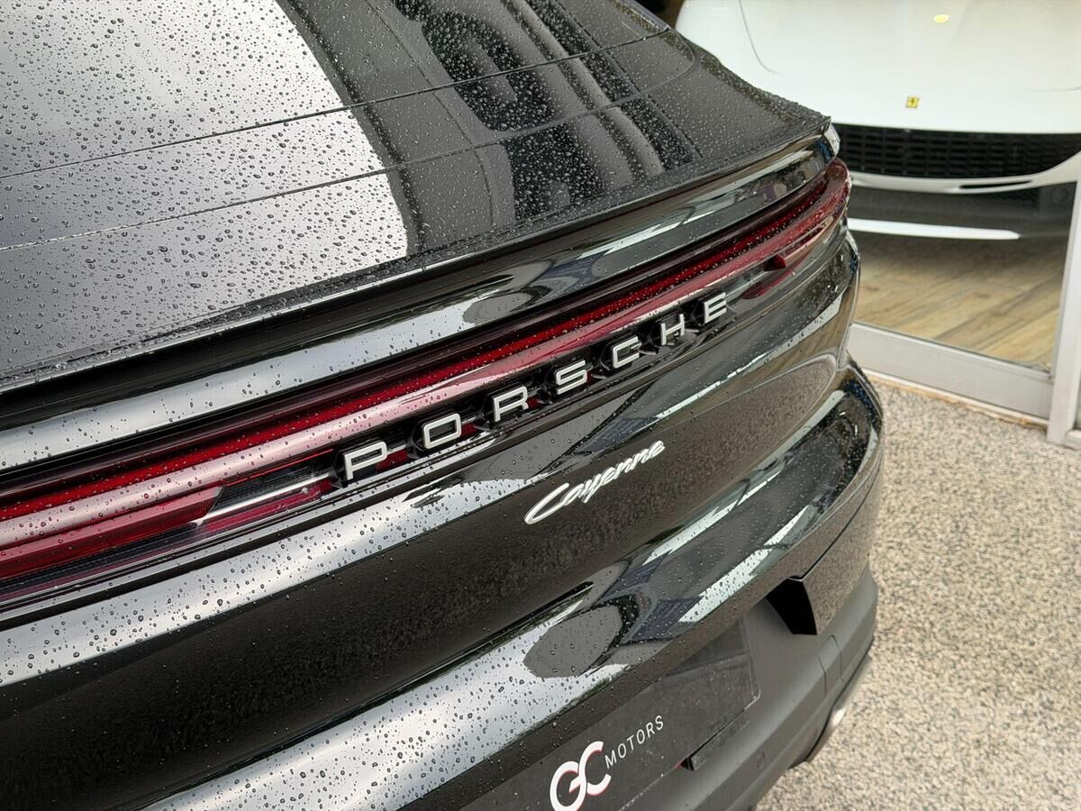 Porsche Cayenne Cayenne Gallery Image