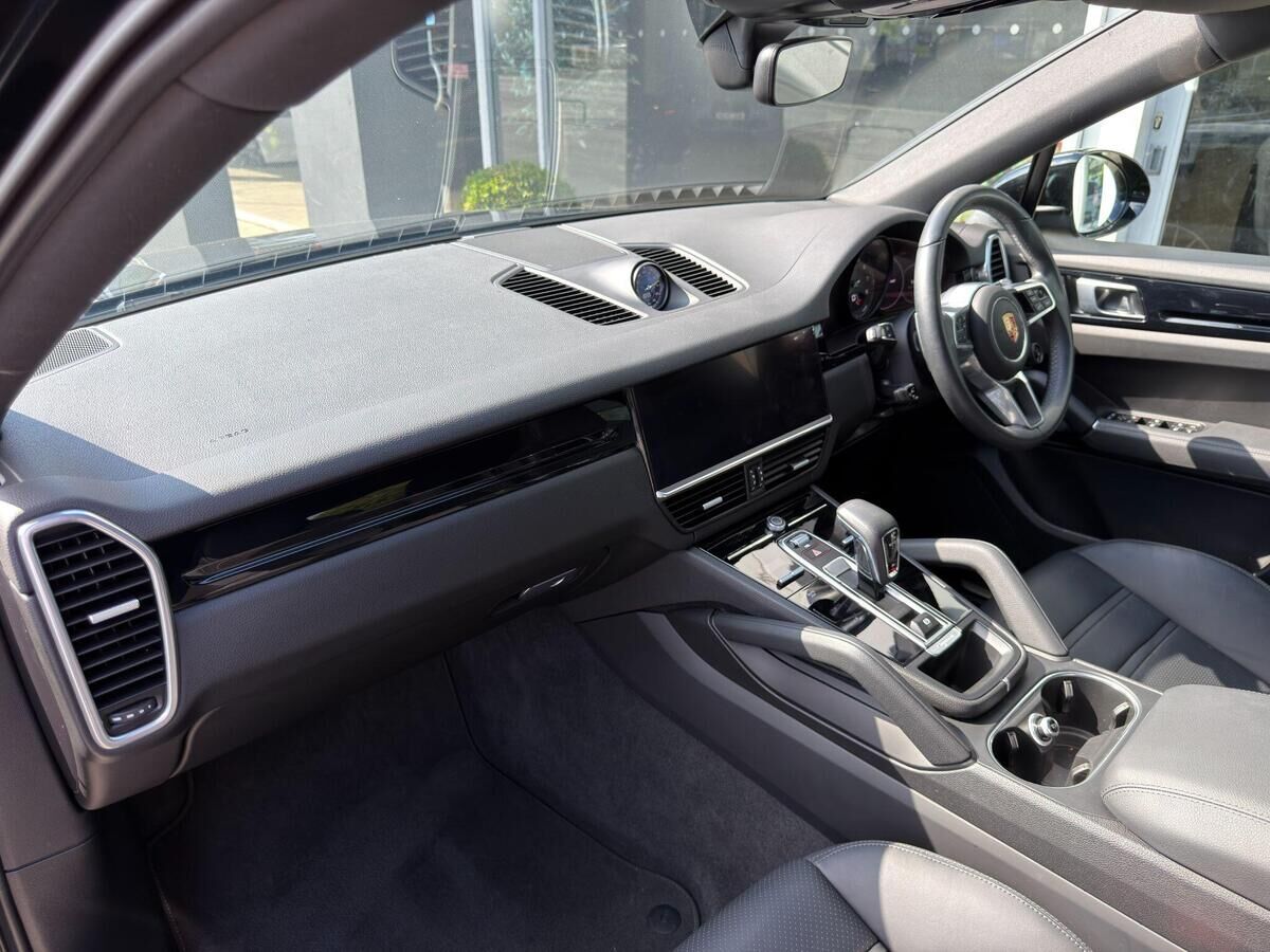 Porsche Cayenne Cayenne Gallery Image