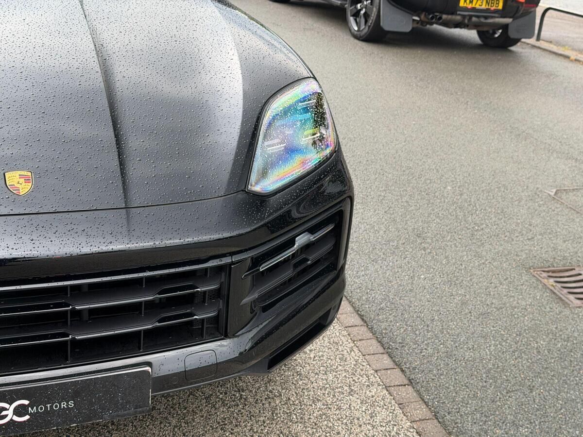 Porsche Cayenne Cayenne Gallery Image