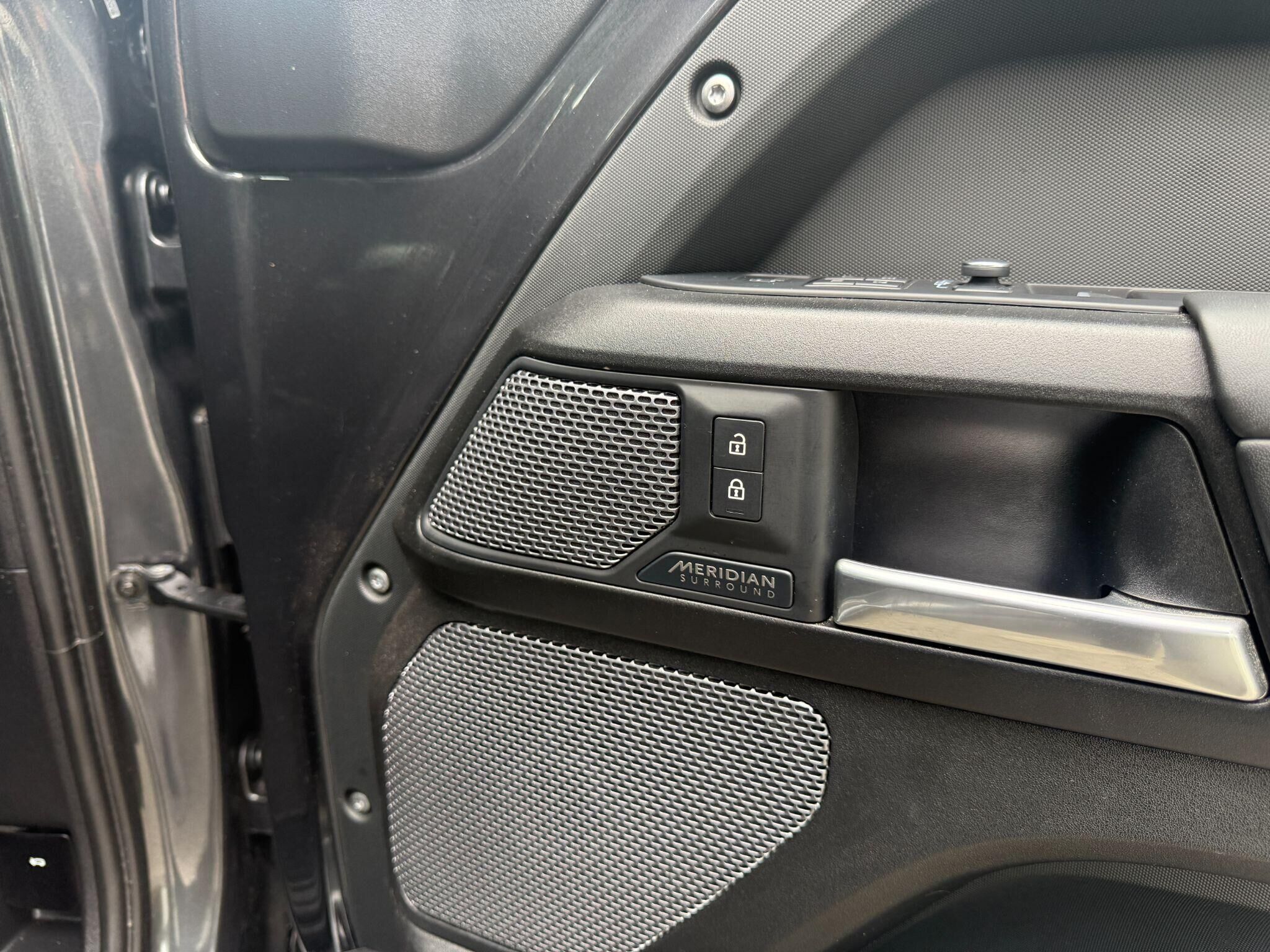 Land Rover Defender 90 Defender 90 Gallery Image