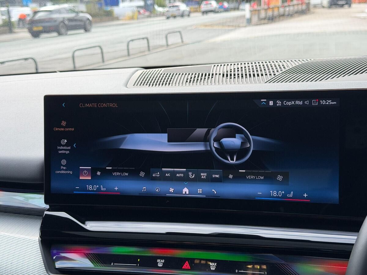 BMW i5 i5 Gallery Image