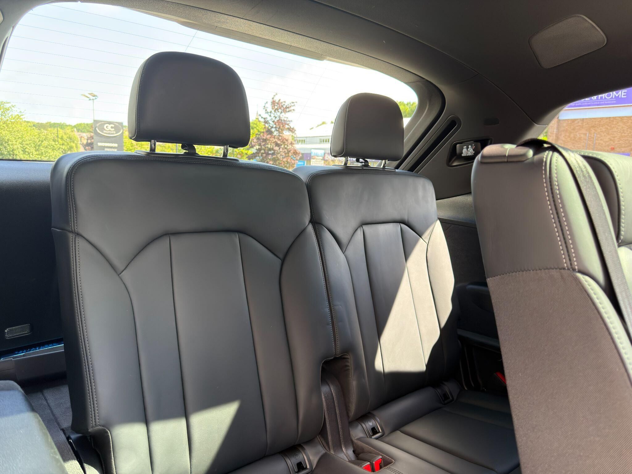 Audi SQ7 SQ7 Gallery Image