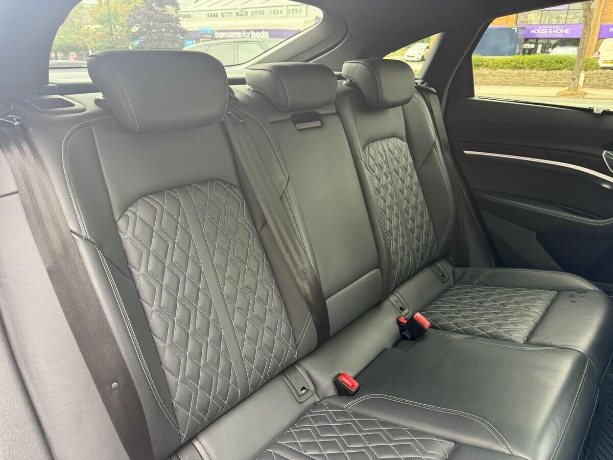 Audi Q8 e-tron Q8 e-tron Gallery Image