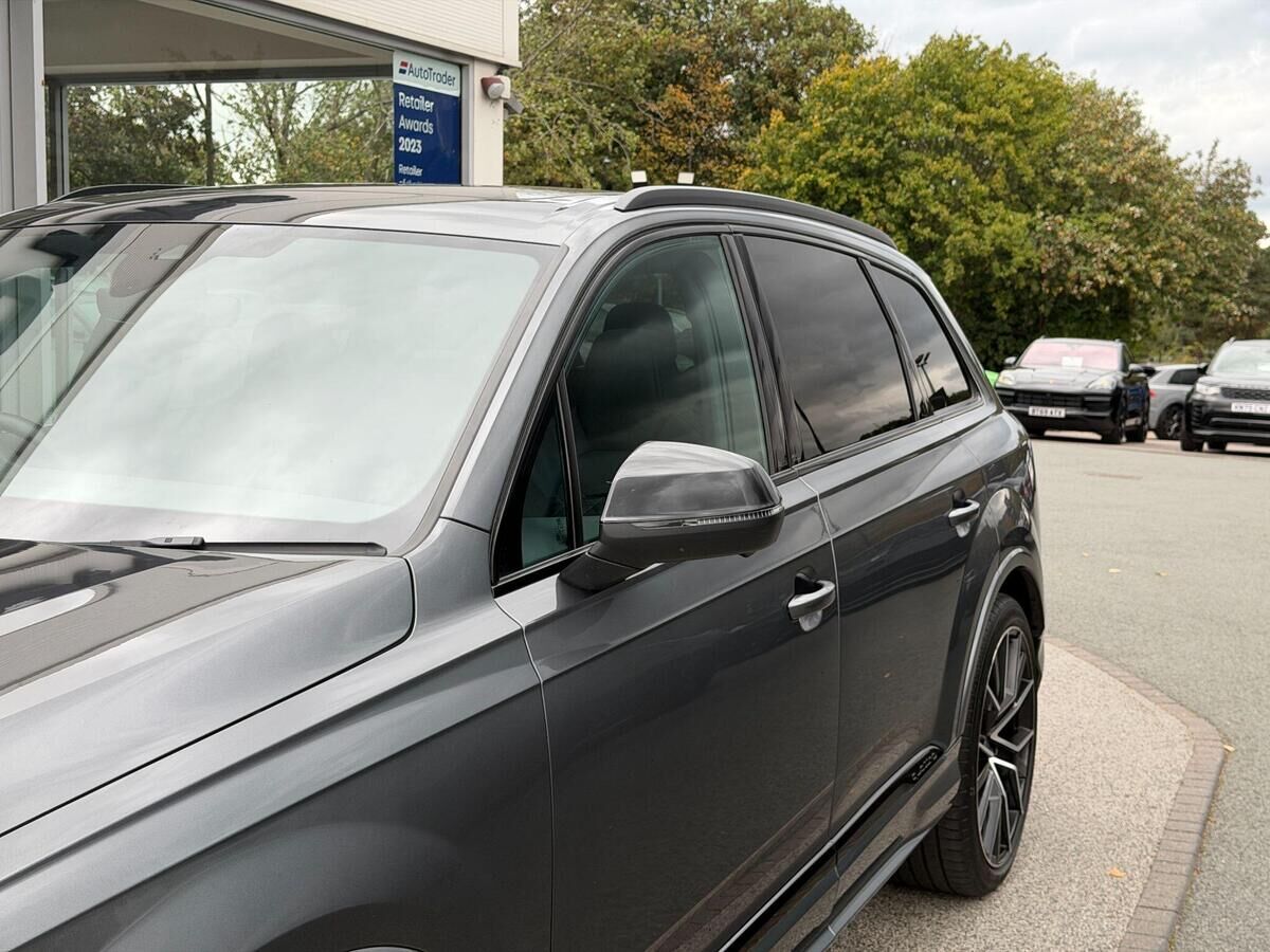 Audi SQ7 SQ7 Gallery Image