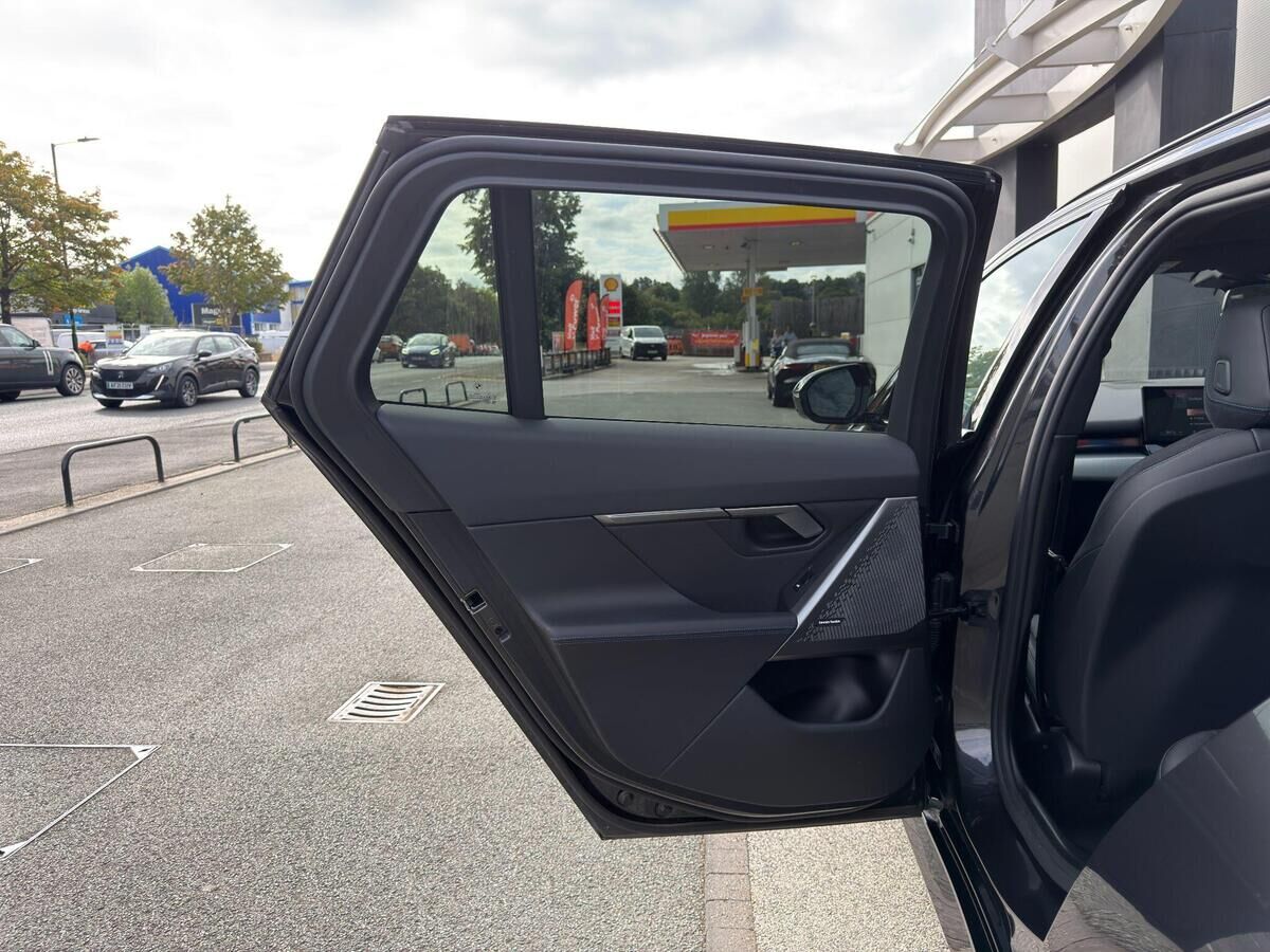 BMW i5 i5 Gallery Image