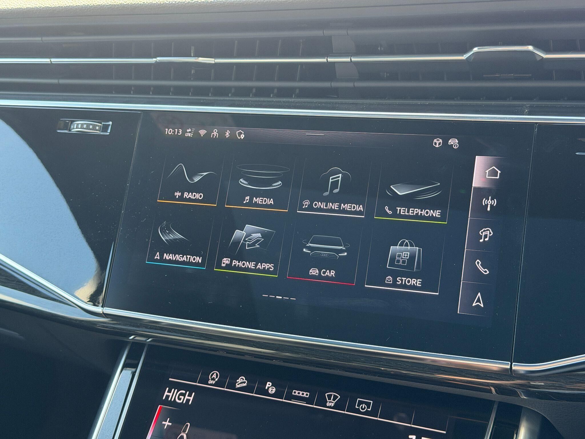 Audi SQ7 SQ7 Gallery Image