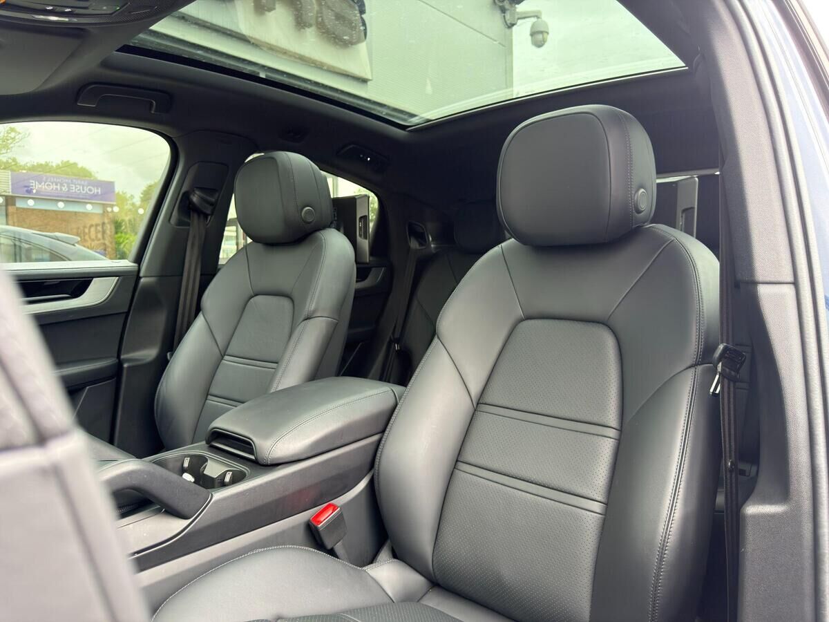 Porsche Cayenne Cayenne Gallery Image
