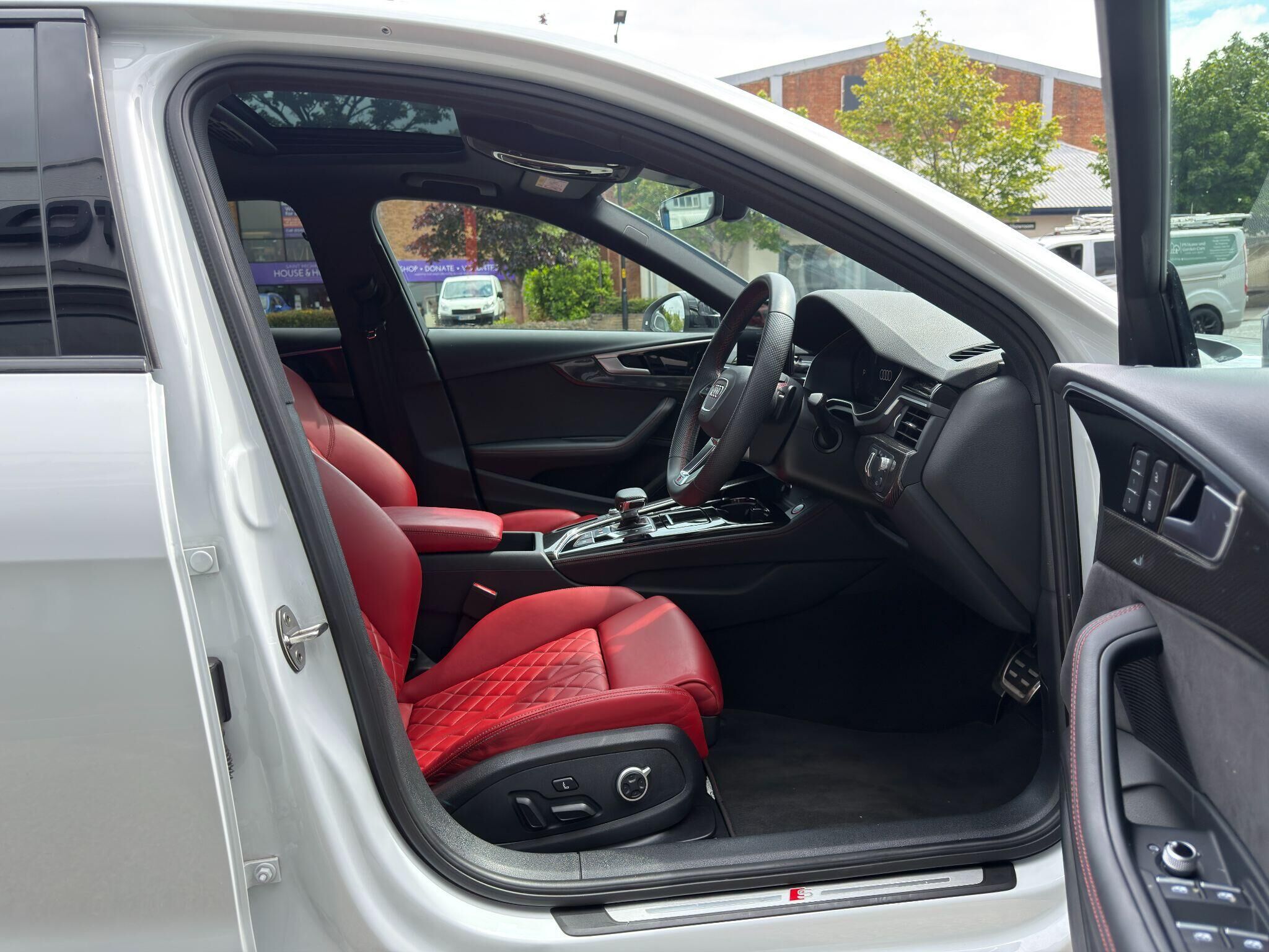 Audi S4 S4 Gallery Image