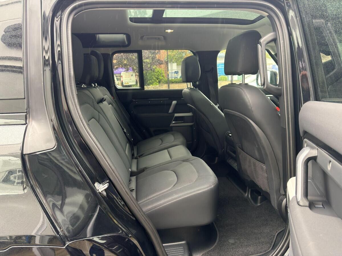 Land Rover Defender 110 Defender 110 Gallery Image