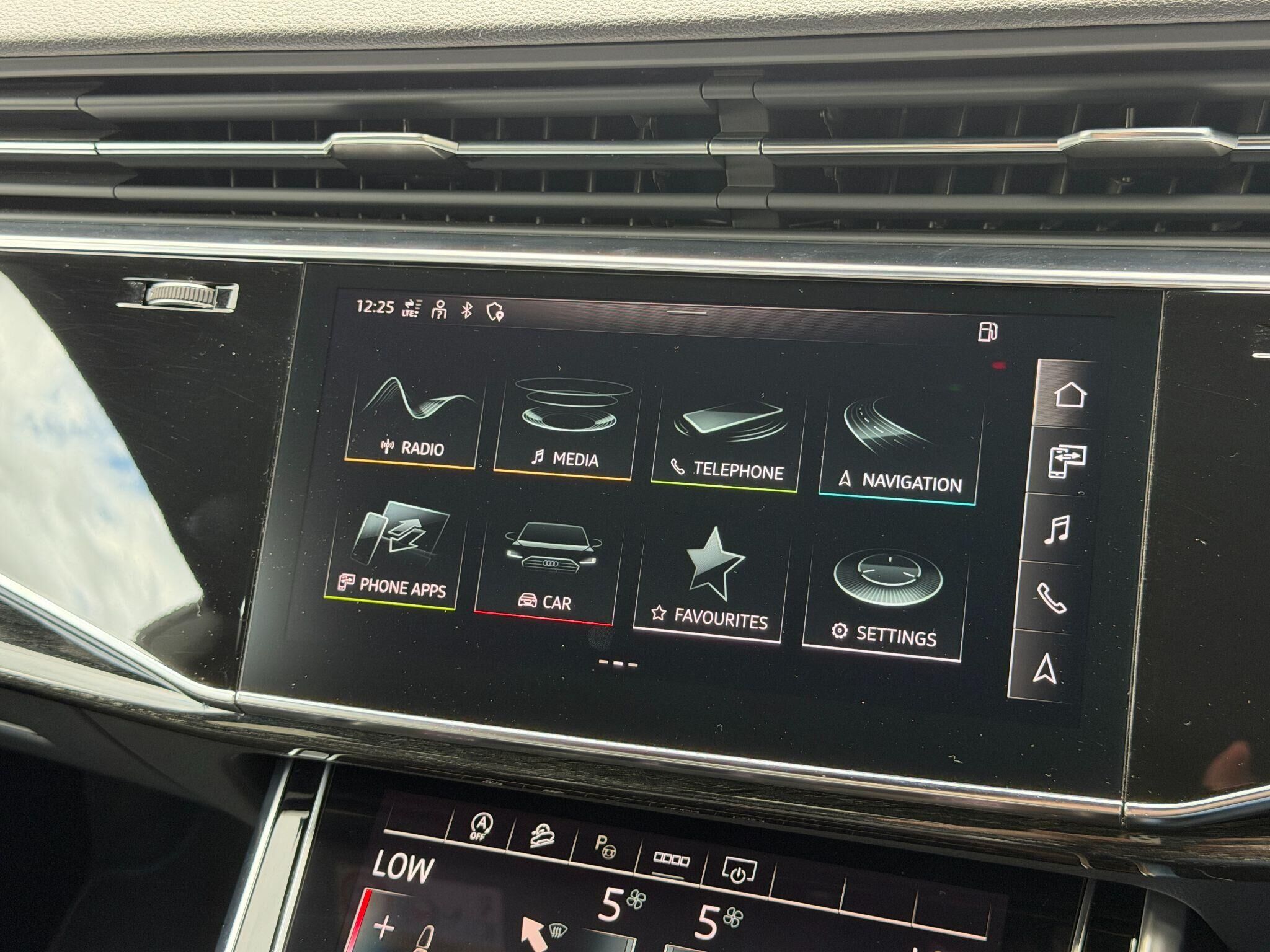 Audi Q8 Q8 Gallery Image