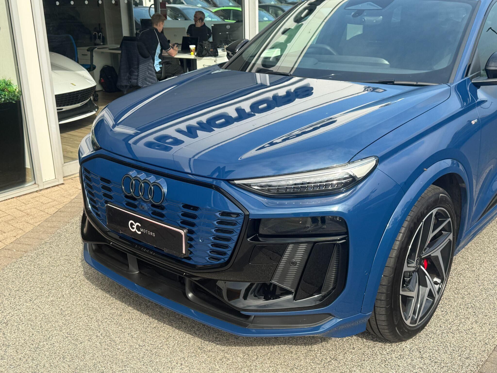 Audi Q6 e-tron Q6 e-tron Gallery Image