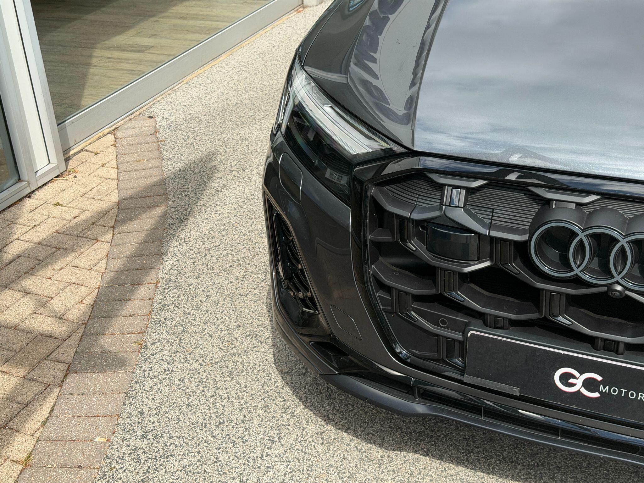 Audi SQ7 SQ7 Gallery Image