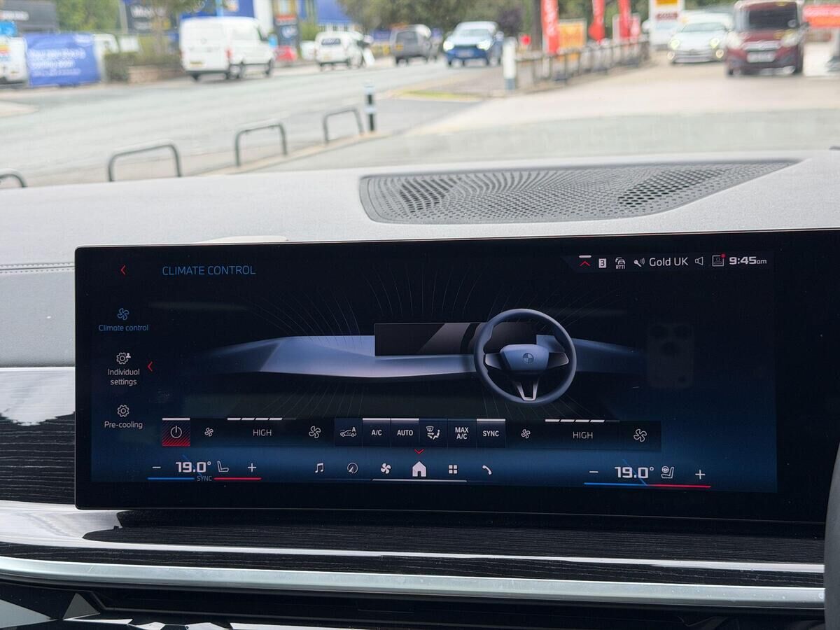 BMW X7 X7 Gallery Image