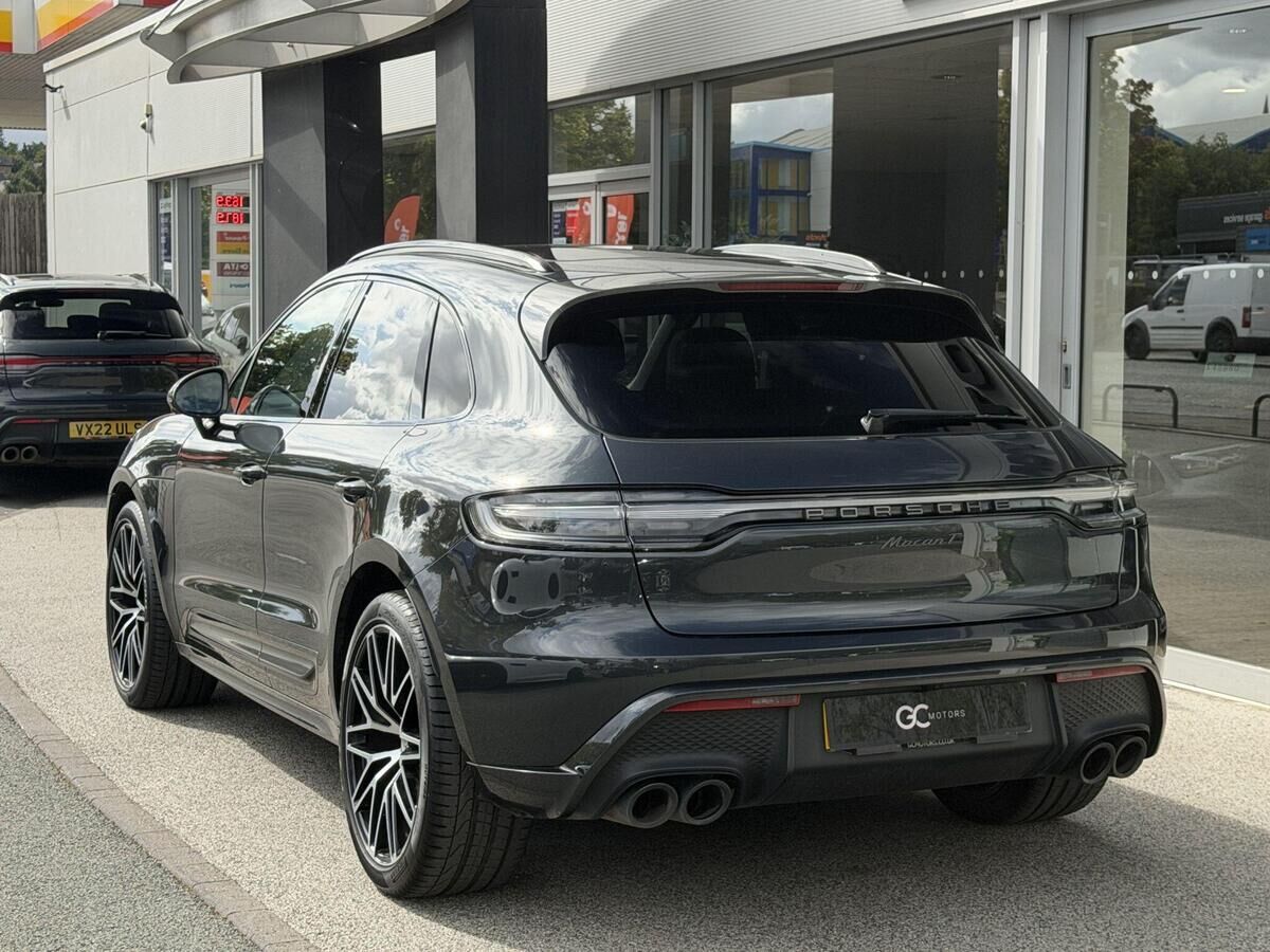 Porsche Macan Macan Gallery Image