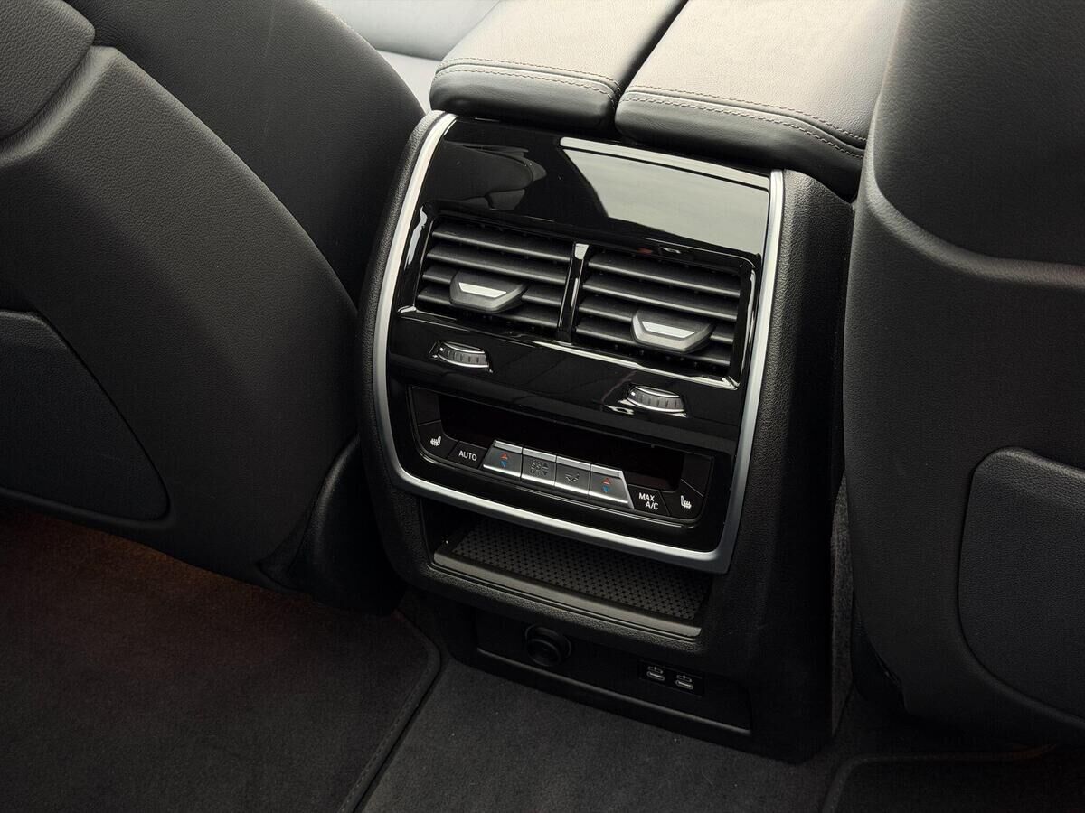 BMW X7 X7 Gallery Image