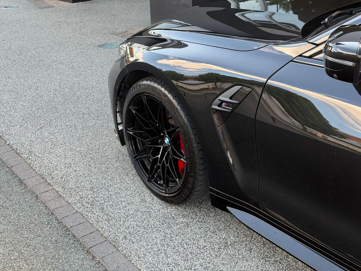BMW M4 M4 Gallery Image