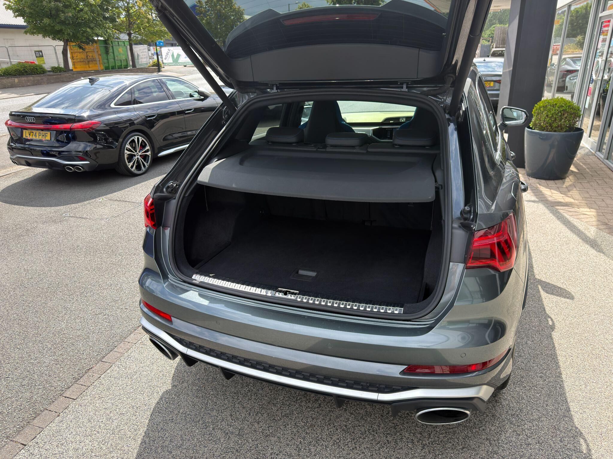 Audi RS Q3 RS Q3 Gallery Image