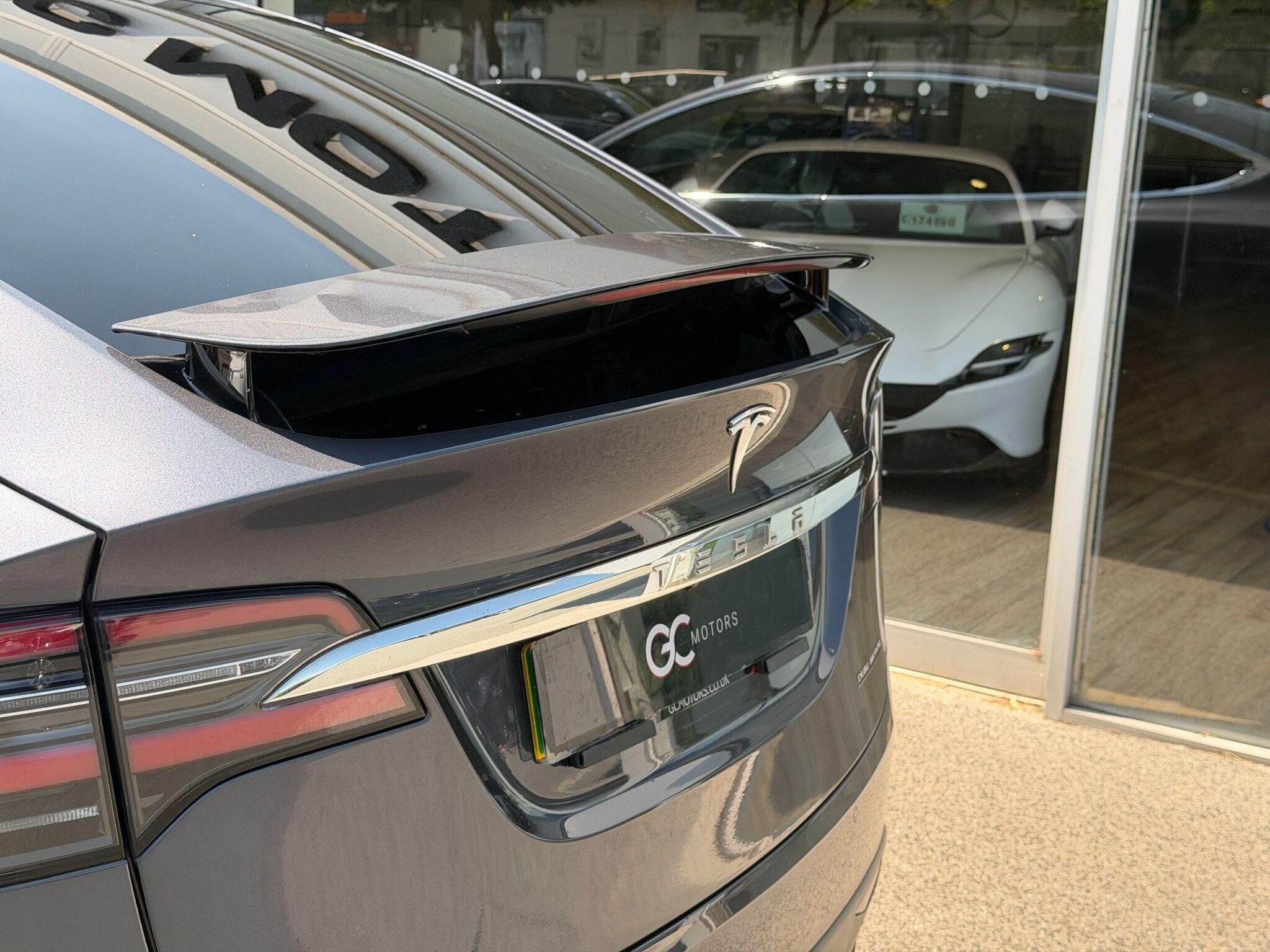 Tesla Model X Model X Gallery Image