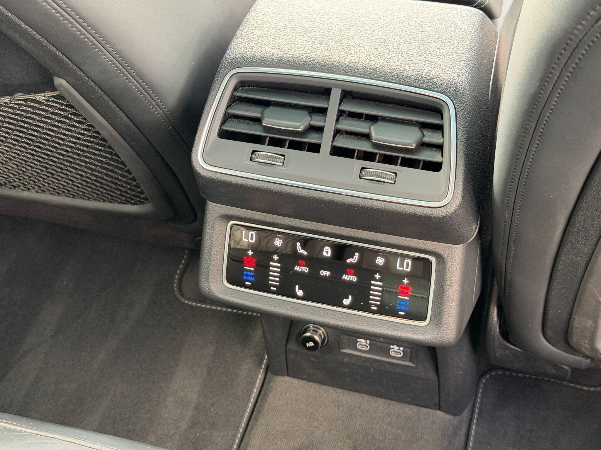 Audi e-tron e-tron Gallery Image