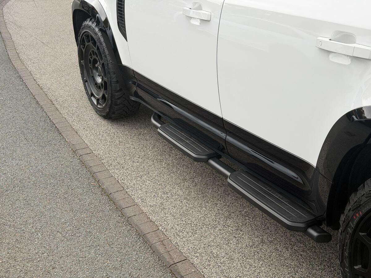 Land Rover Defender 110 Defender 110 Gallery Image