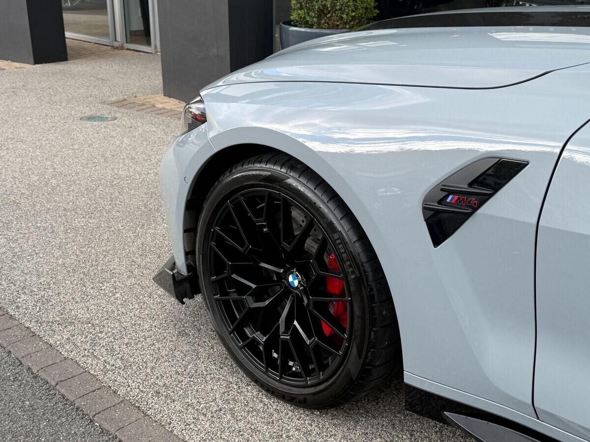 BMW M4 M4 Gallery Image