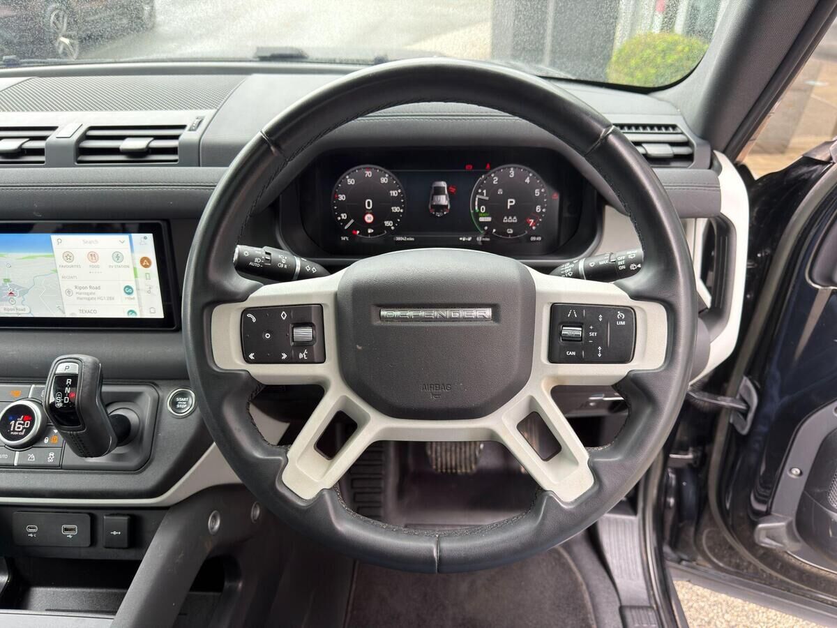 Land Rover Defender 110 Defender 110 Gallery Image