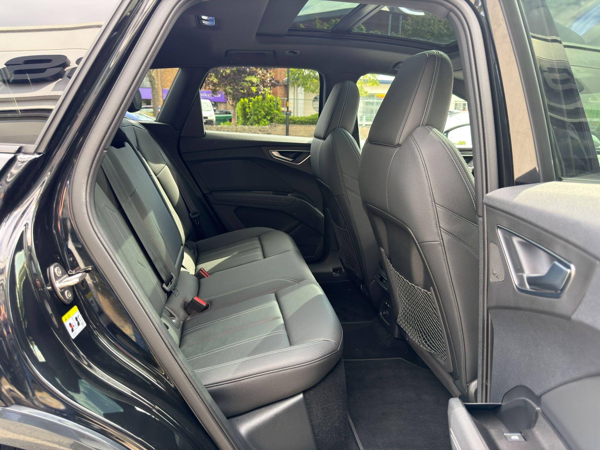 Audi Q4 e-tron Q4 e-tron Gallery Image