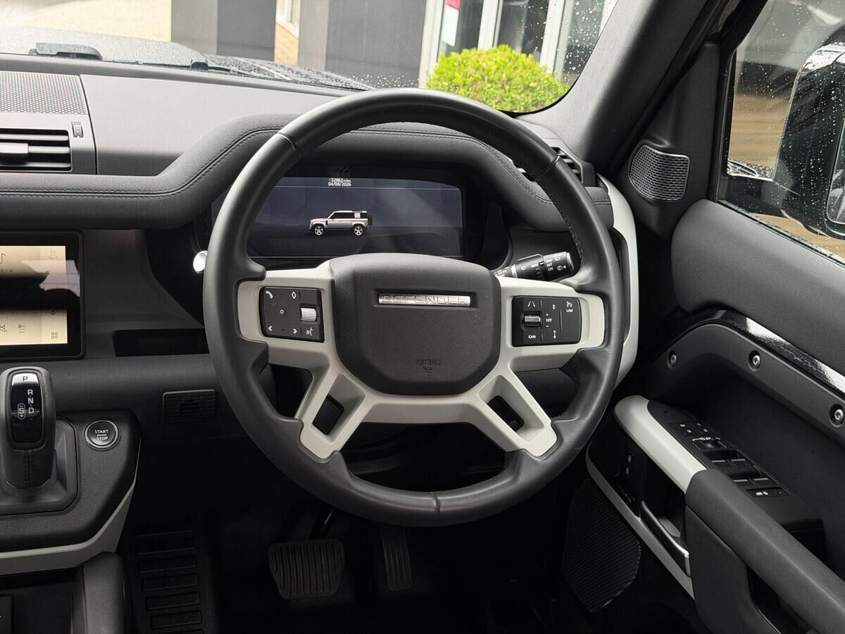 Land Rover Defender 110 Defender 110 Gallery Image