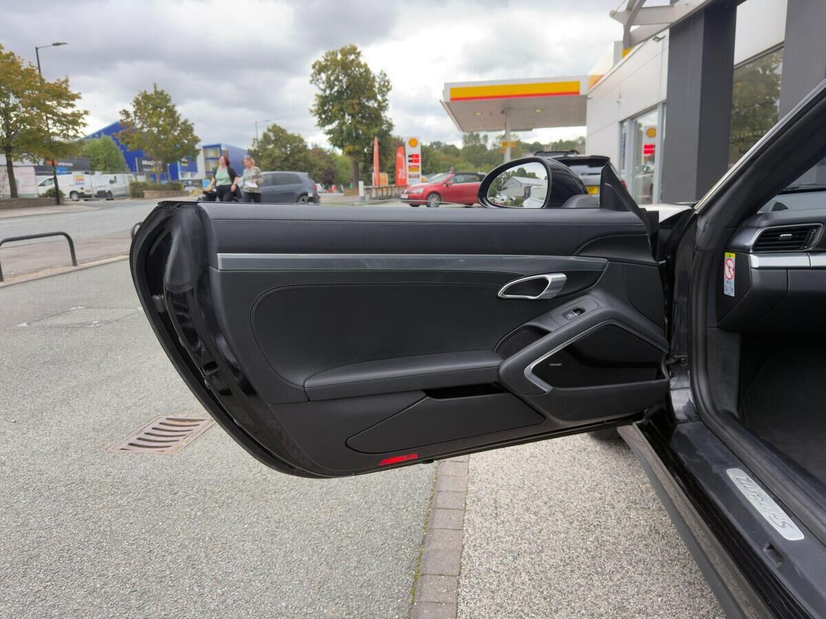 Porsche 911 911 Gallery Image