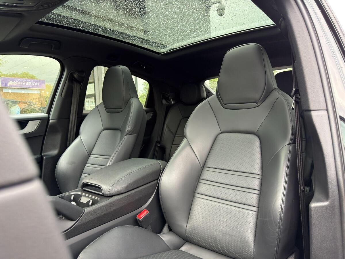 Porsche Cayenne Cayenne Gallery Image