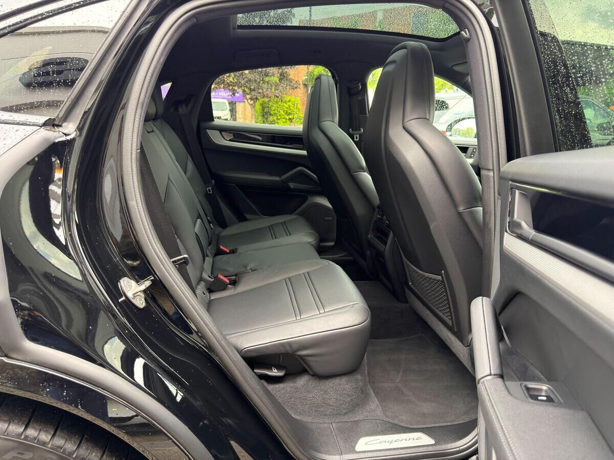 Porsche Cayenne Cayenne Gallery Image