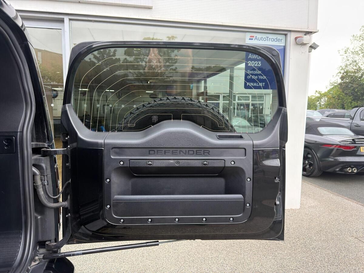 Land Rover Defender 110 Defender 110 Gallery Image