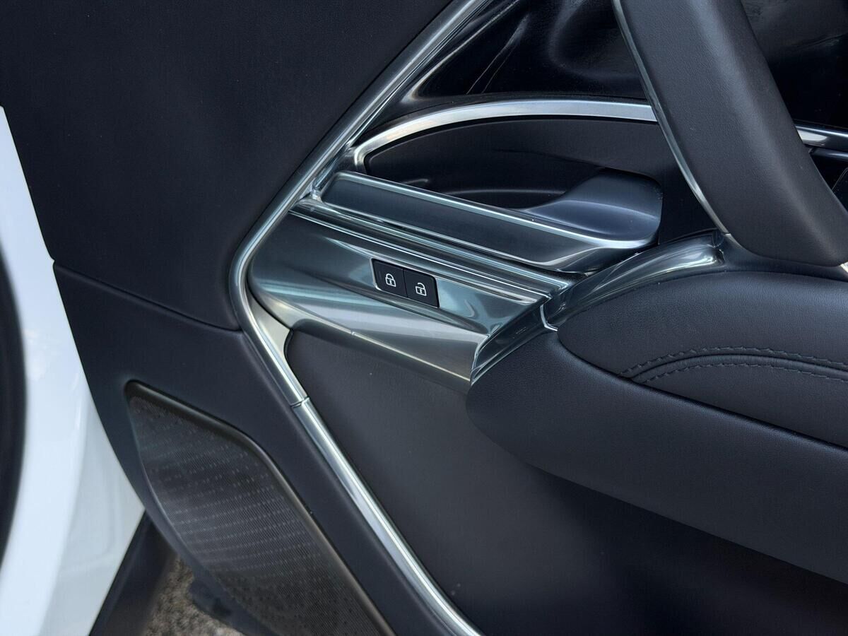 Land Rover Range Rover Range Rover Gallery Image