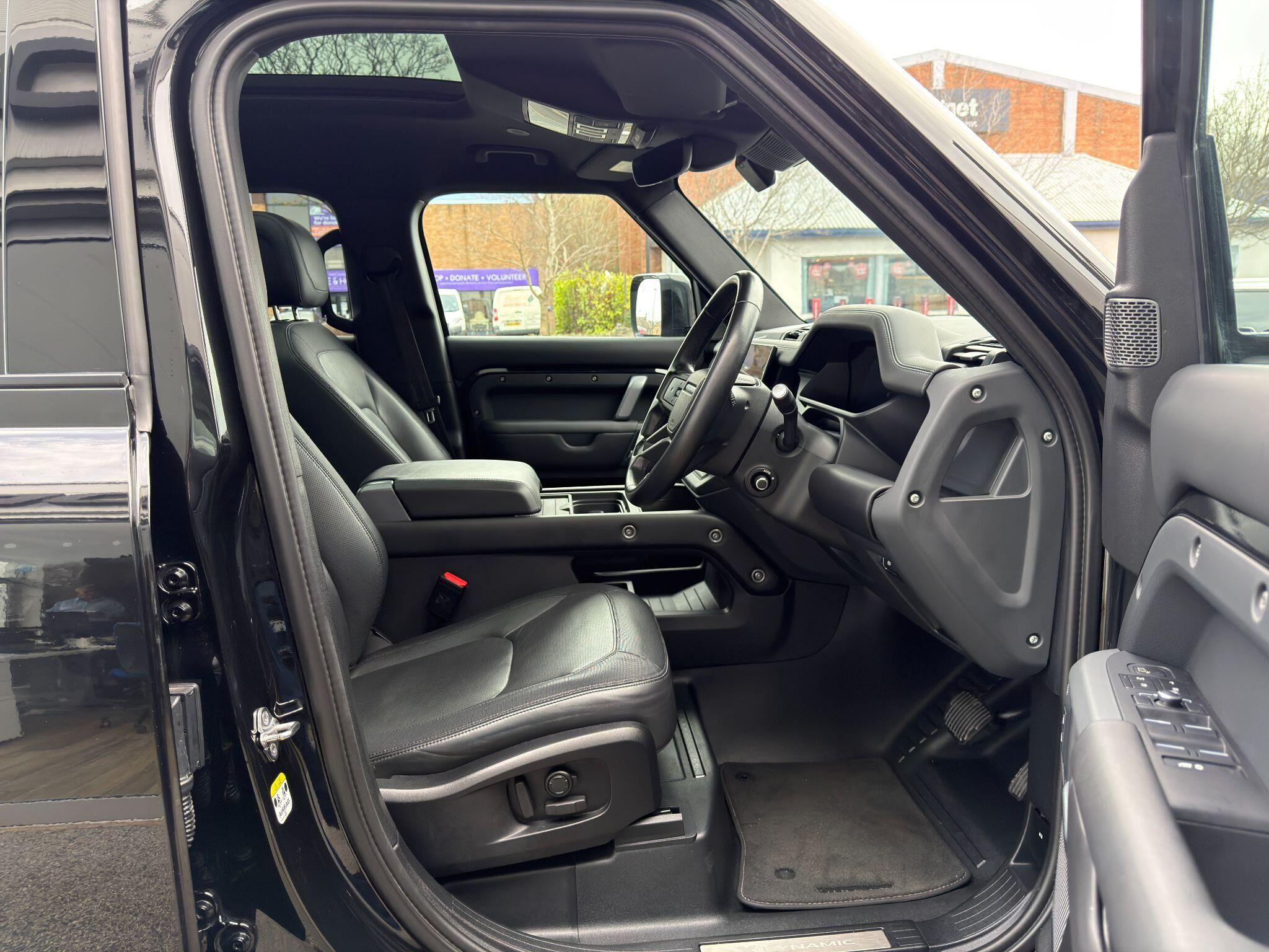 Land Rover Defender 110 Defender 110 Gallery Image