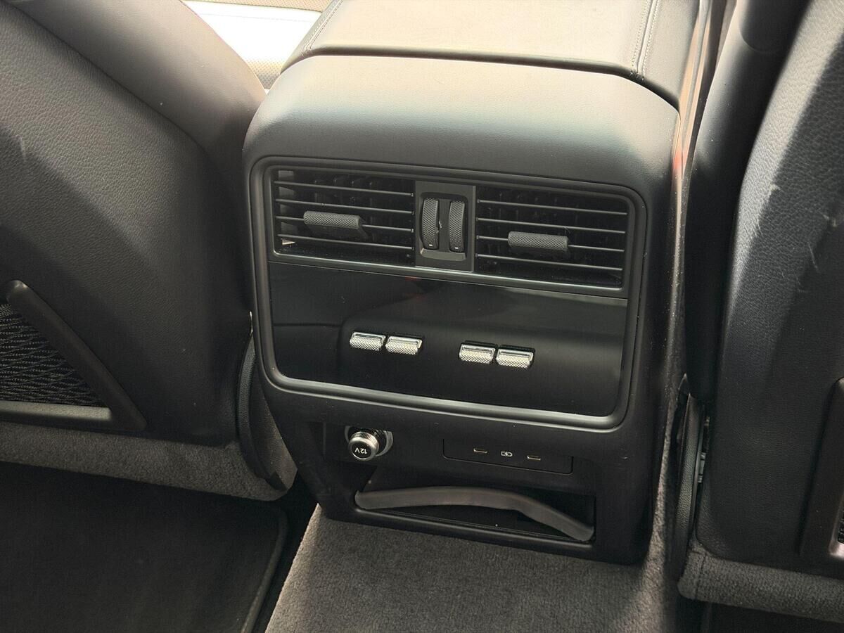 Porsche Cayenne Cayenne Gallery Image