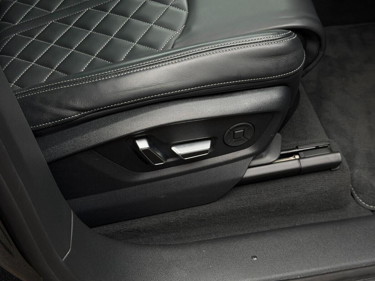 Audi SQ7 SQ7 Gallery Image