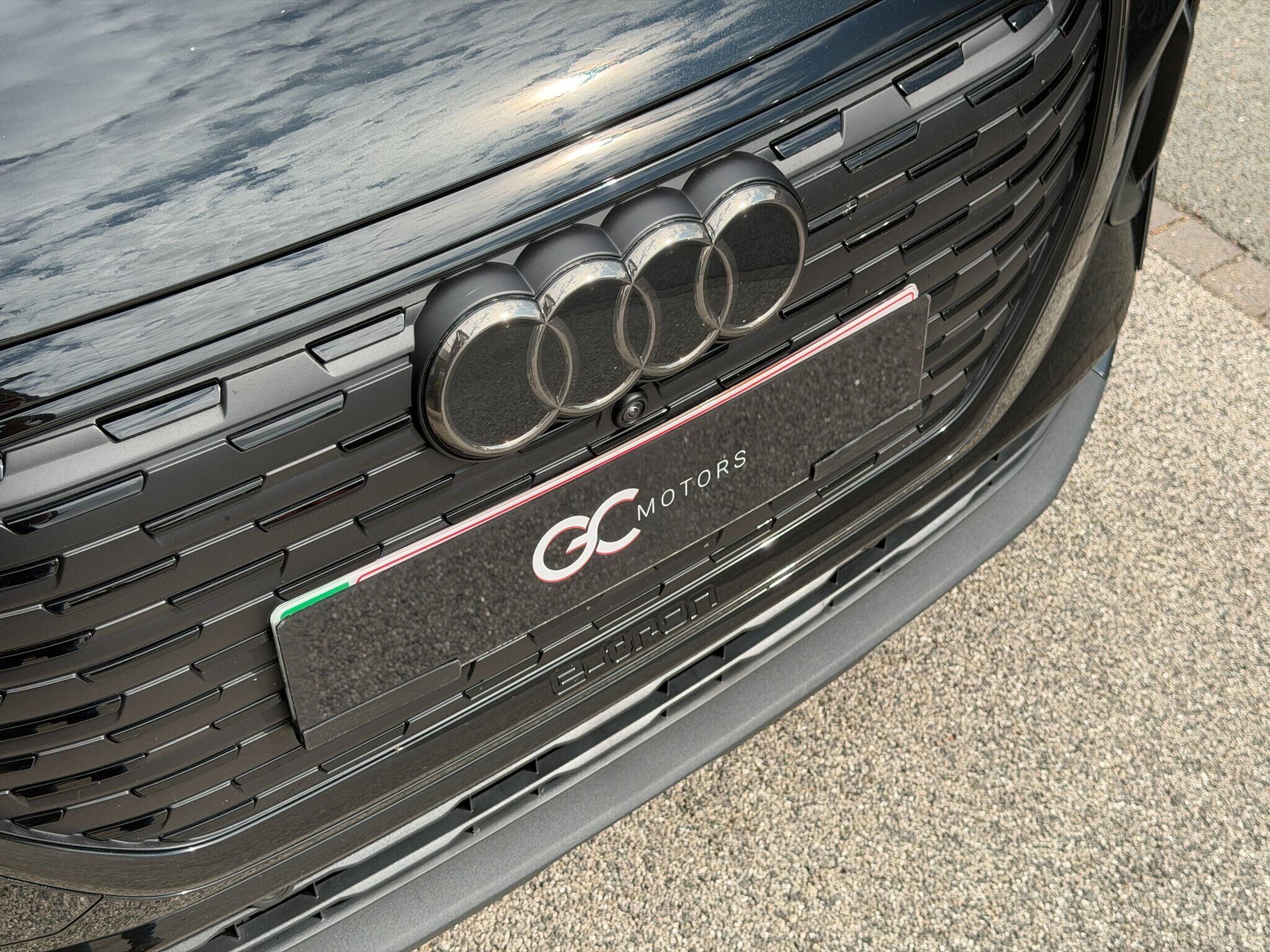 Audi Q4 e-tron Q4 e-tron Gallery Image